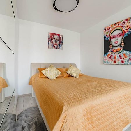 Masterpiece Studio- Free Parking, Wi-Fi, Netflix Brasov Luaran gambar