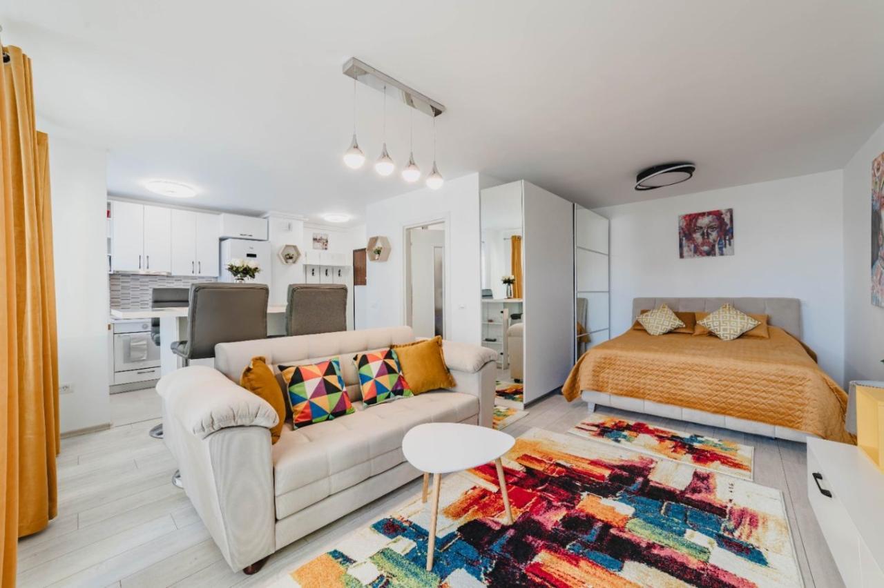 Masterpiece Studio- Free Parking, Wi-Fi, Netflix Brasov Luaran gambar