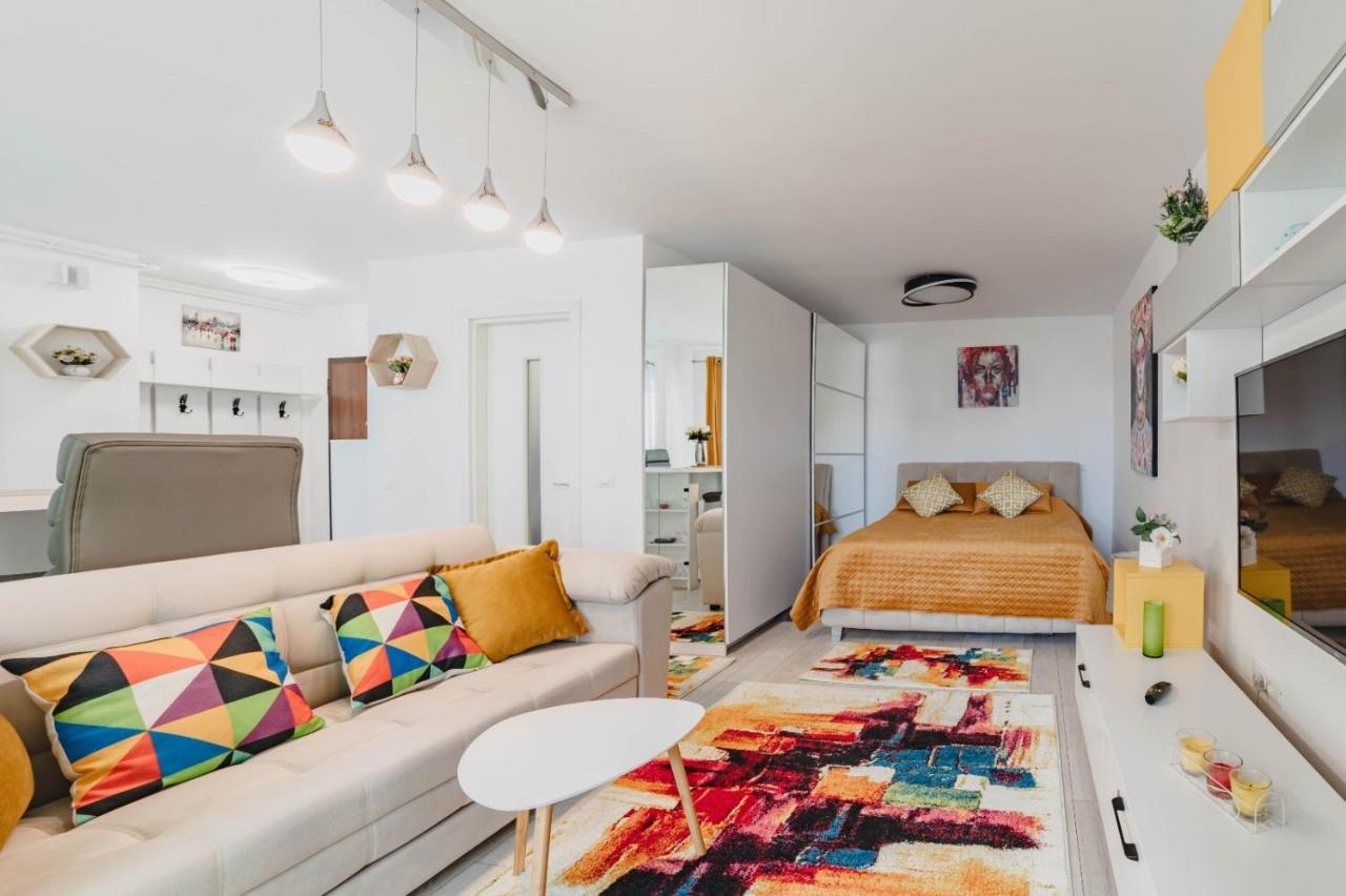 Masterpiece Studio- Free Parking, Wi-Fi, Netflix Brasov Luaran gambar