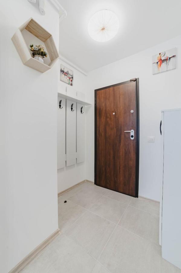 Masterpiece Studio- Free Parking, Wi-Fi, Netflix Brasov Luaran gambar