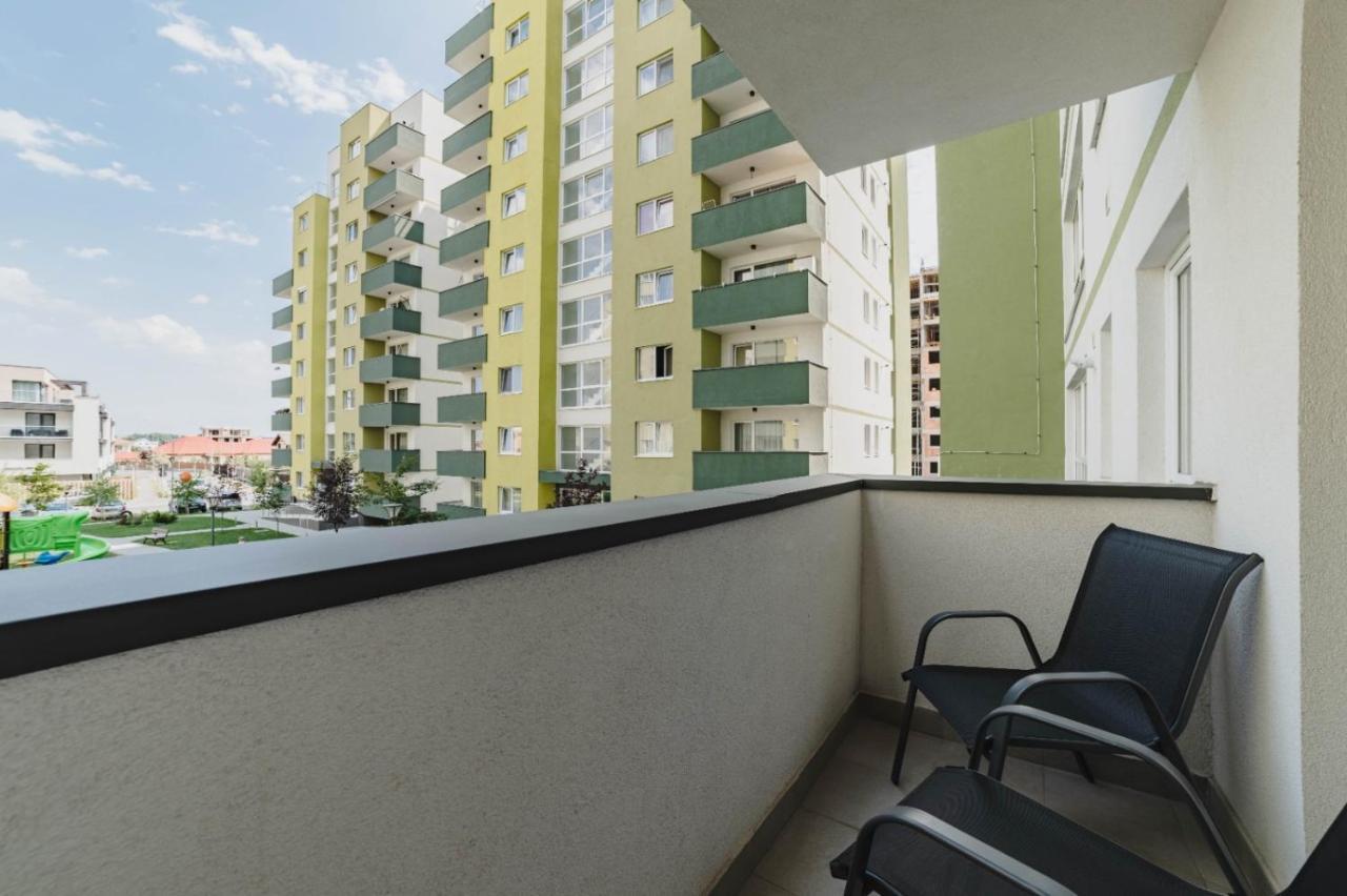 Masterpiece Studio- Free Parking, Wi-Fi, Netflix Brasov Luaran gambar