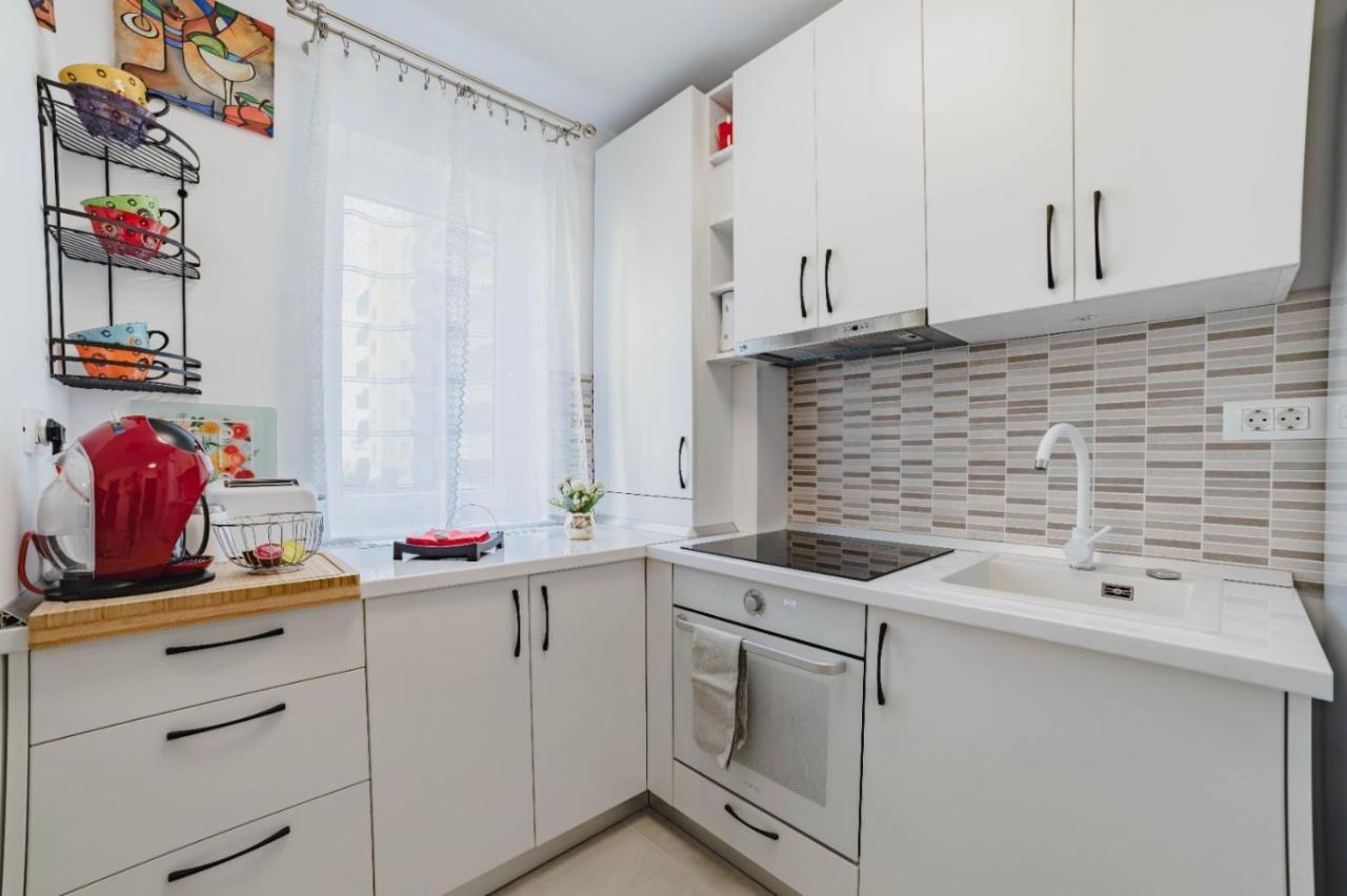 Masterpiece Studio- Free Parking, Wi-Fi, Netflix Brasov Luaran gambar